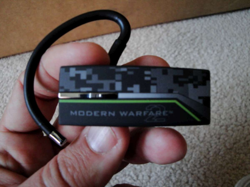 Illustration for article titled Mad Catz Modern Warfare 2 Range Unboxed